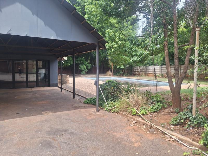 6 Bedroom Property for Sale in Stilfontein North West